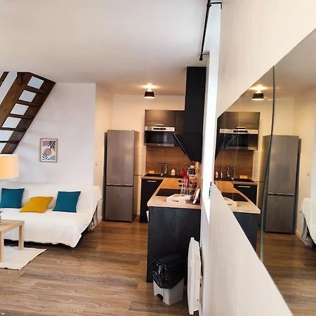 Appartement Duplex - Proche Gare & Centre à Compiègne Extérieur photo