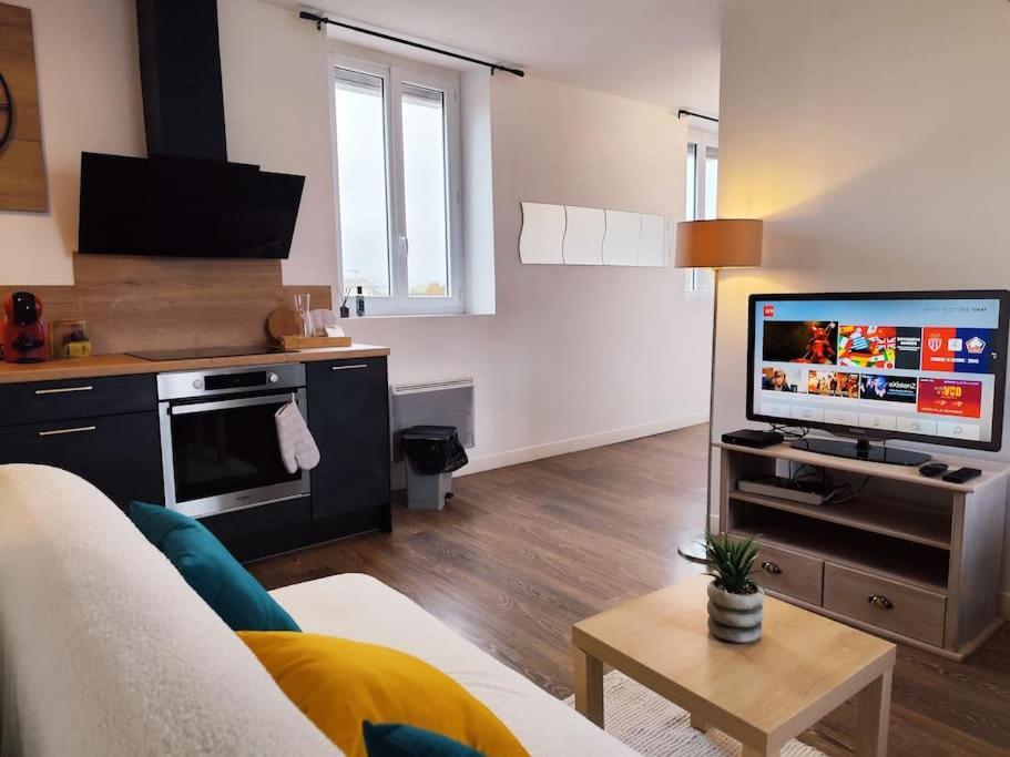 Appartement Duplex - Proche Gare & Centre à Compiègne Extérieur photo