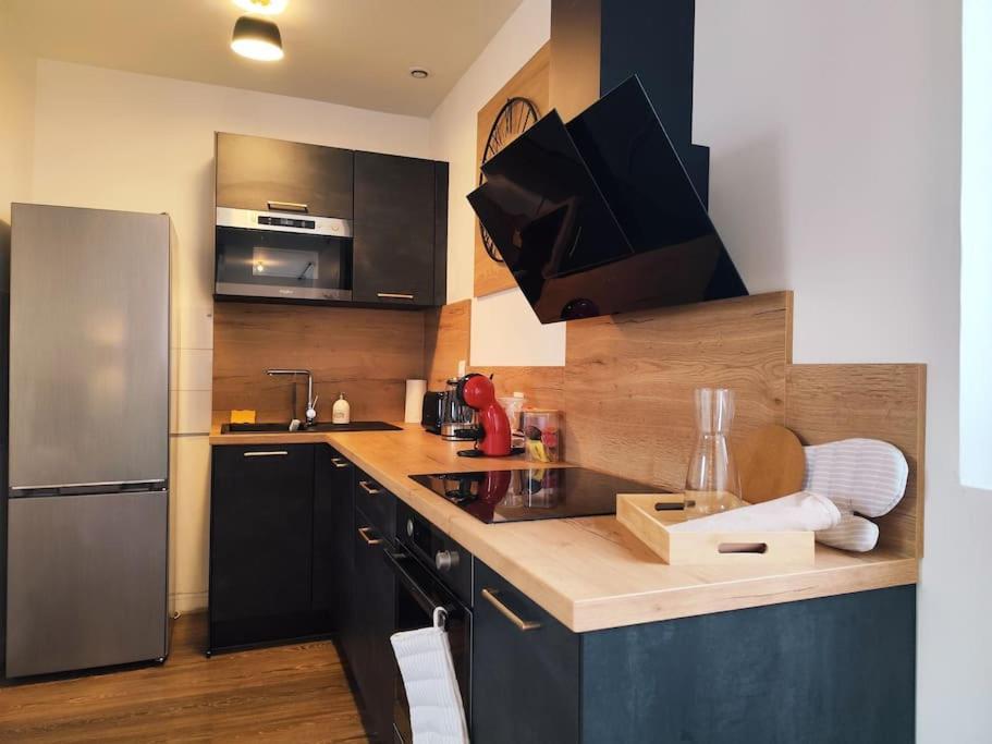 Appartement Duplex - Proche Gare & Centre à Compiègne Extérieur photo